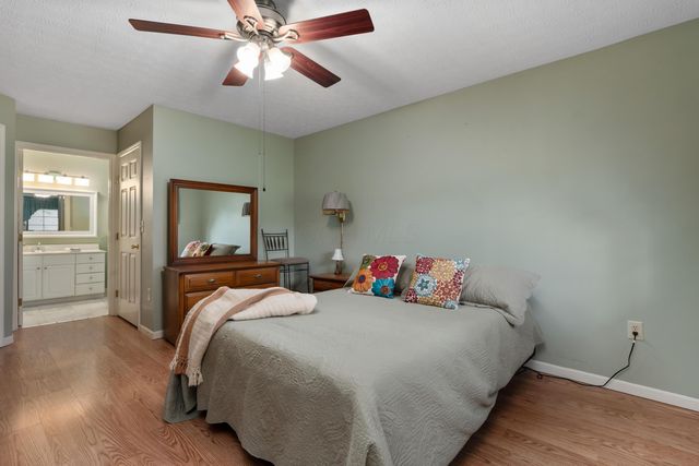 6735 Meadow Creek Drive, 102, Columbus, OH 43235