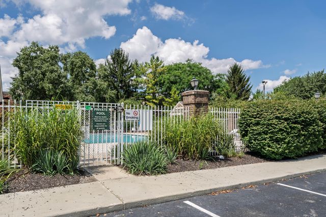 6735 Meadow Creek Drive, 102, Columbus, OH 43235