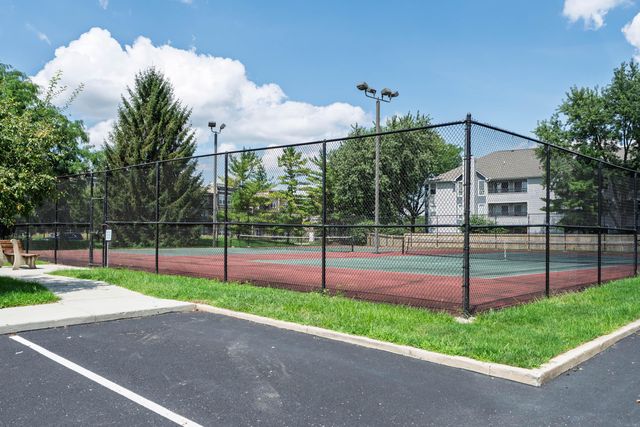 6735 Meadow Creek Drive, 102, Columbus, OH 43235