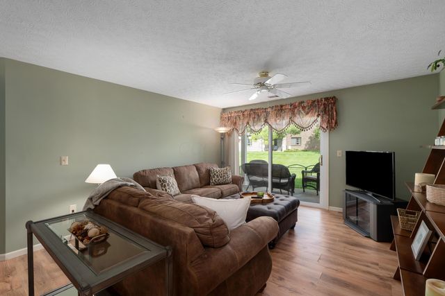 6735 Meadow Creek Drive, 102, Columbus, OH 43235