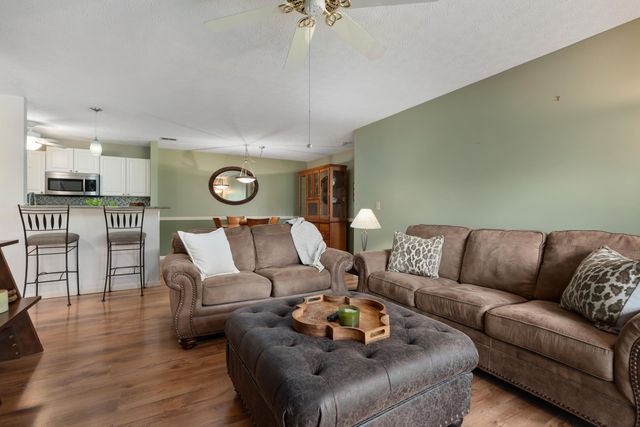 6735 Meadow Creek Drive, 102, Columbus, OH 43235