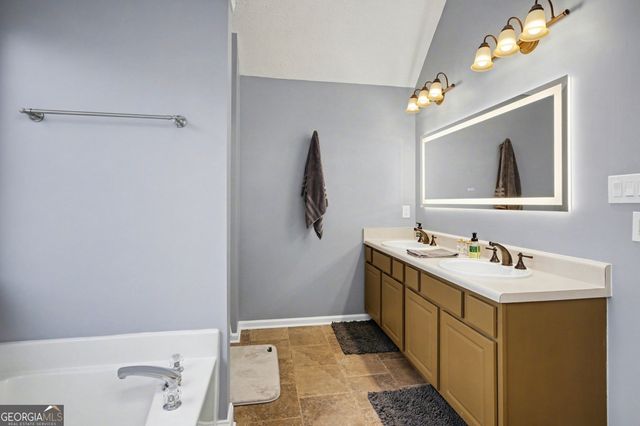 325 Ashley Woods Drive, Newnan, GA 30263