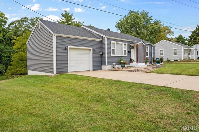 841 Victory Drive, Collinsville, IL 62234