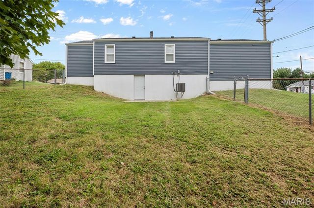 841 Victory Drive, Collinsville, IL 62234