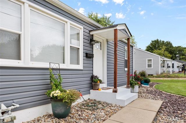 841 Victory Drive, Collinsville, IL 62234