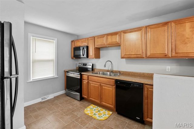 841 Victory Drive, Collinsville, IL 62234