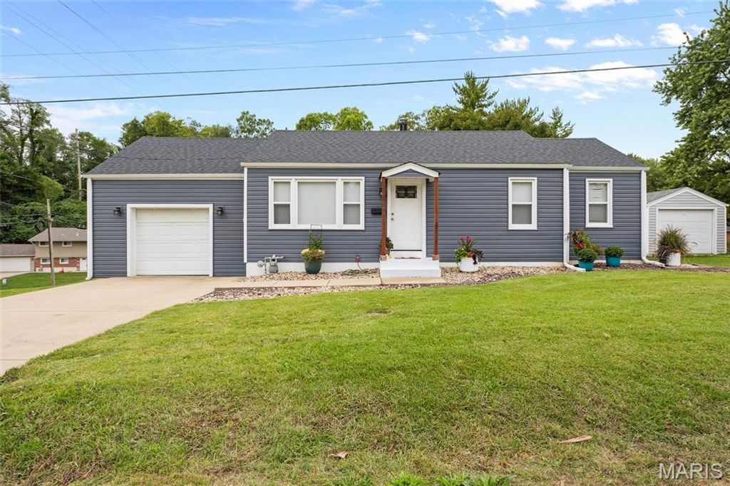841 Victory Drive, Collinsville, IL 62234