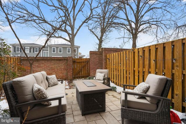 1003-B N DANIEL ST, Arlington, VA 22201