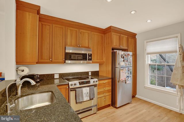 1003-B N DANIEL ST, Arlington, VA 22201