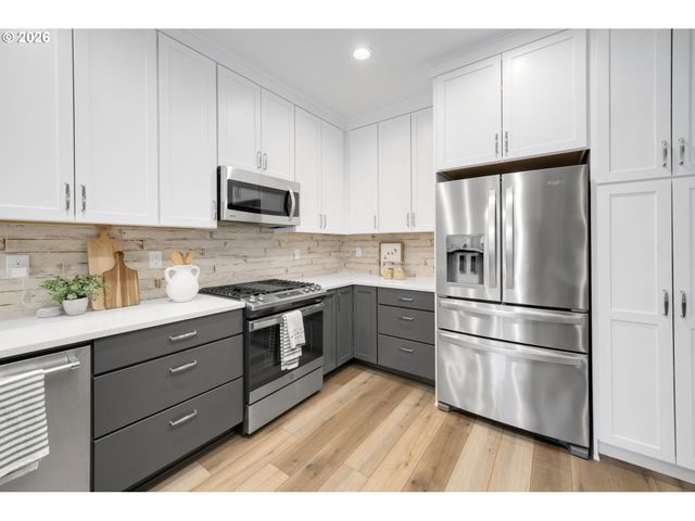 1591 Ne 61ST Ave, Hillsboro, OR 97124