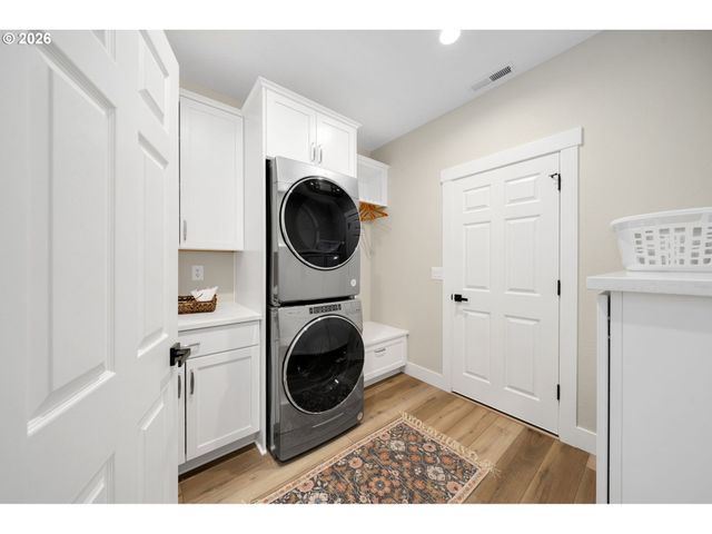 1591 Ne 61ST Ave, Hillsboro, OR 97124