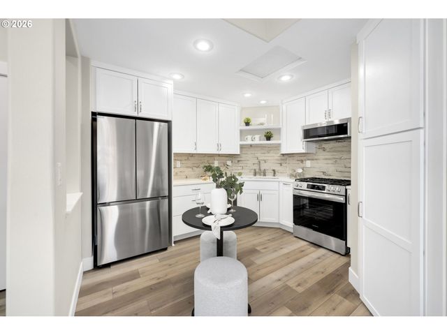 1591 Ne 61ST Ave, Hillsboro, OR 97124