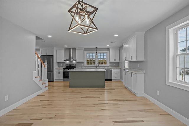 60 Bloor Street, Warwick, RI 02889