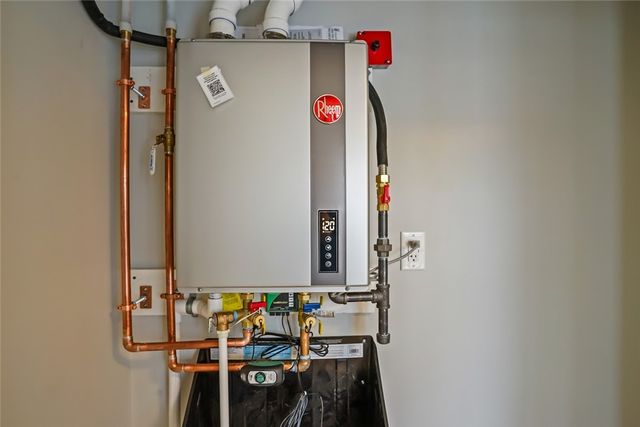 60 Bloor Street, Warwick, RI 02889