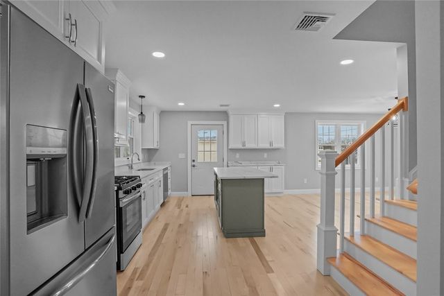 60 Bloor Street, Warwick, RI 02889