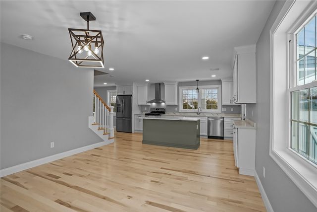 60 Bloor Street, Warwick, RI 02889