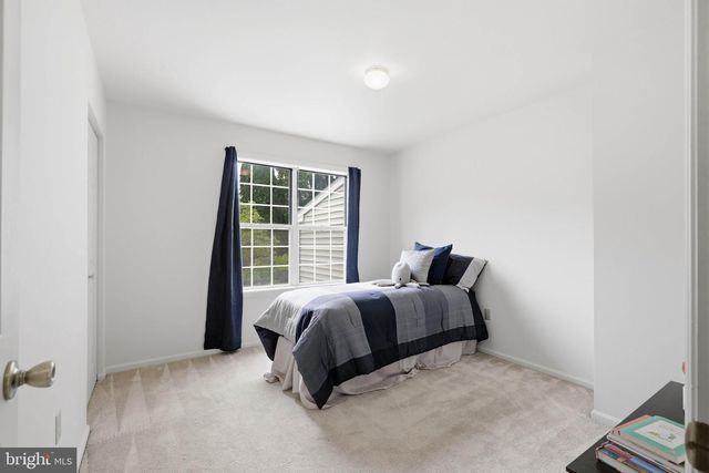 144 PINNACLE POINT DR, Lancaster, PA 17601