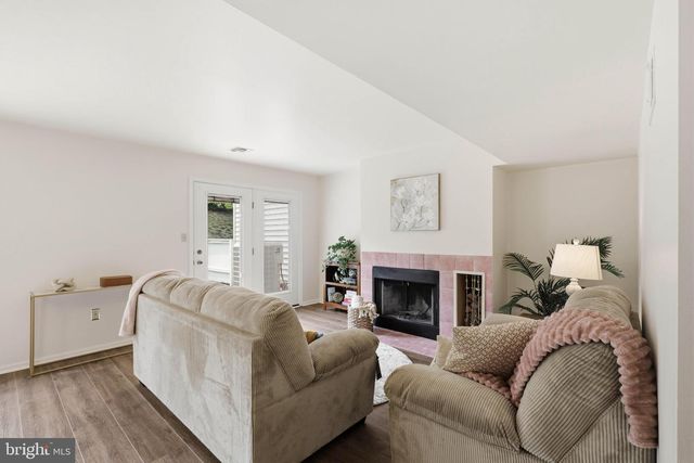144 PINNACLE POINT DR, Lancaster, PA 17601