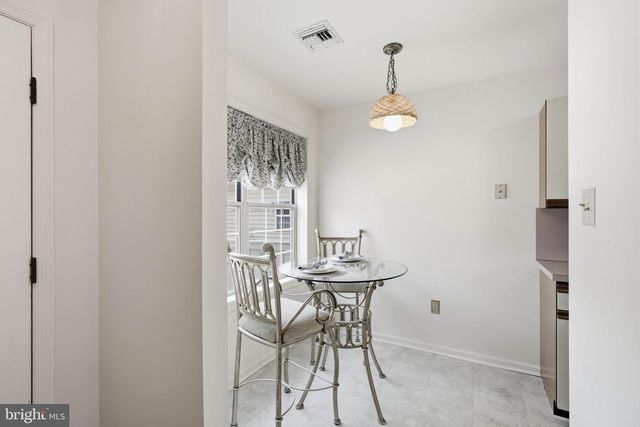 144 PINNACLE POINT DR, Lancaster, PA 17601
