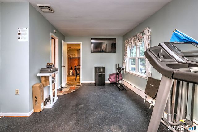 52 Lauderdale Drive, Trumbull, CT 06611