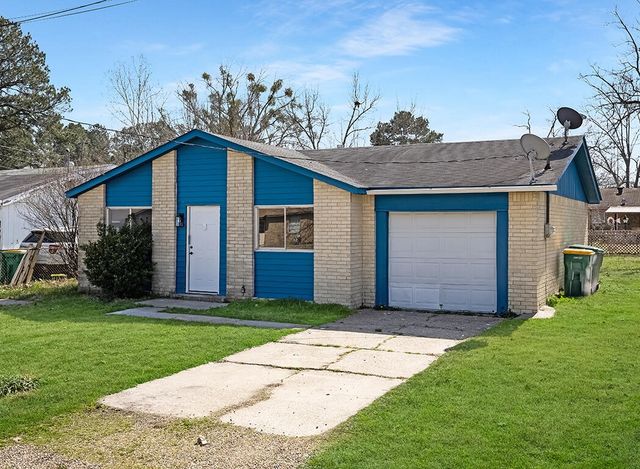 2405 Mamie Drive, Texarkana, TX 75501