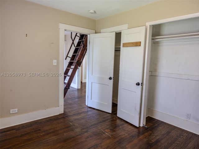 520 NE 129th St, North Miami, FL 33161