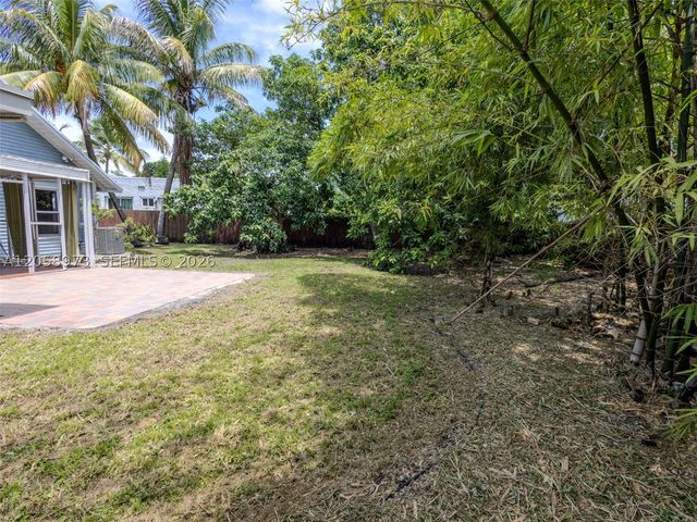 520 NE 129th St, North Miami, FL 33161