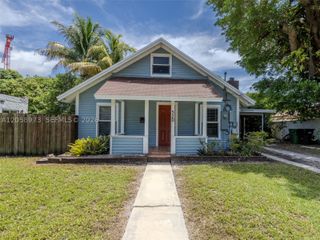 520 NE 129th St, North Miami, FL 33161