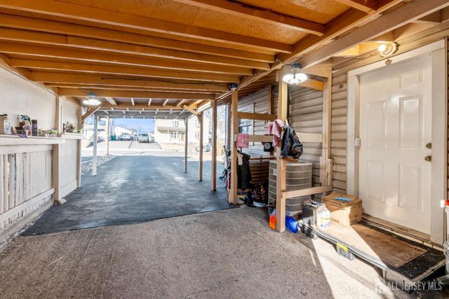 46 Runyon Avenue, Edison, NJ 08817