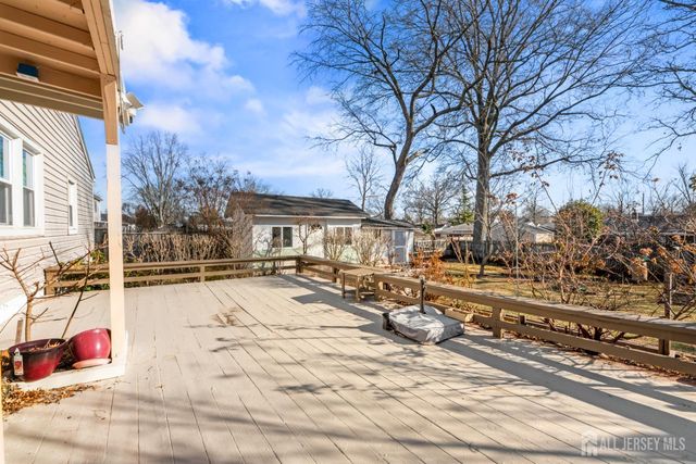 46 Runyon Avenue, Edison, NJ 08817