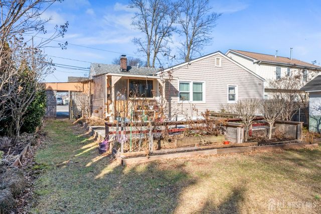 46 Runyon Avenue, Edison, NJ 08817