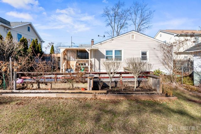 46 Runyon Avenue, Edison, NJ 08817