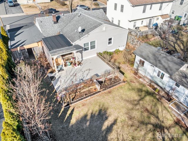 46 Runyon Avenue, Edison, NJ 08817