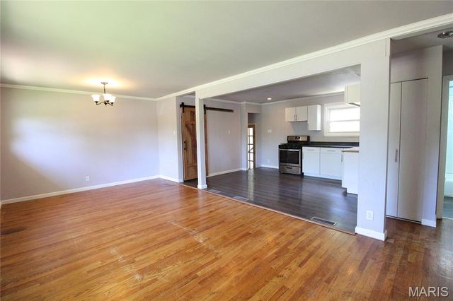 10359 Roscommon Drive, St Louis, MO 63123