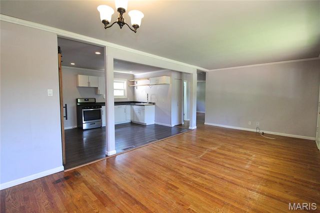 10359 Roscommon Drive, St Louis, MO 63123