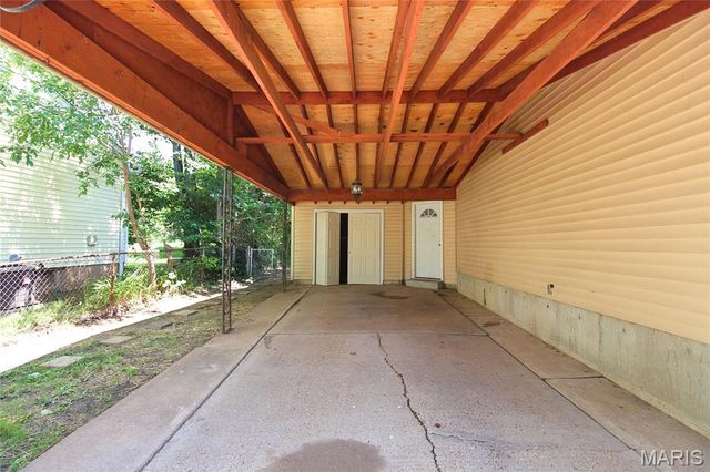 10359 Roscommon Drive, St Louis, MO 63123
