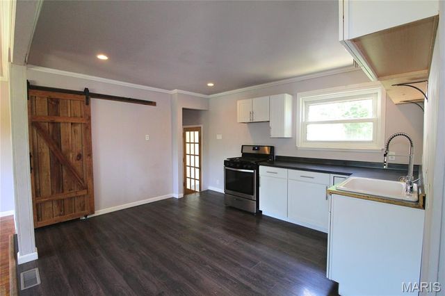 10359 Roscommon Drive, St Louis, MO 63123