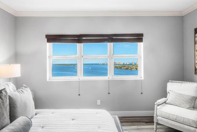 2650 Lake Shore Drive 2102, Riviera Beach, FL 33404