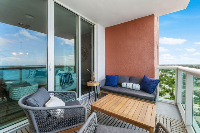 2650 Lake Shore Drive 2102, Riviera Beach, FL 33404