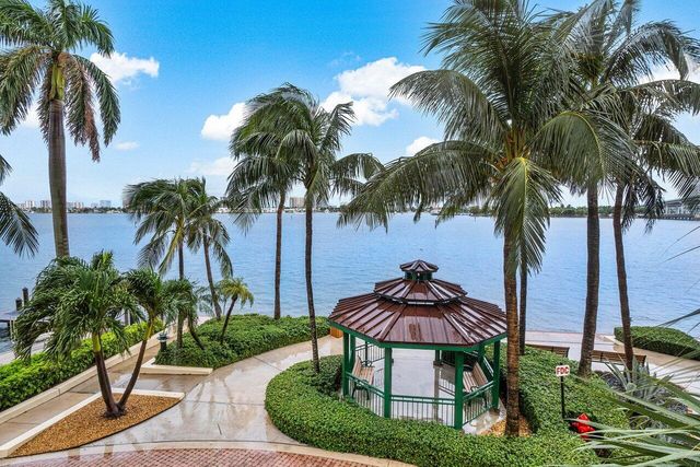 2650 Lake Shore Drive 2102, Riviera Beach, FL 33404