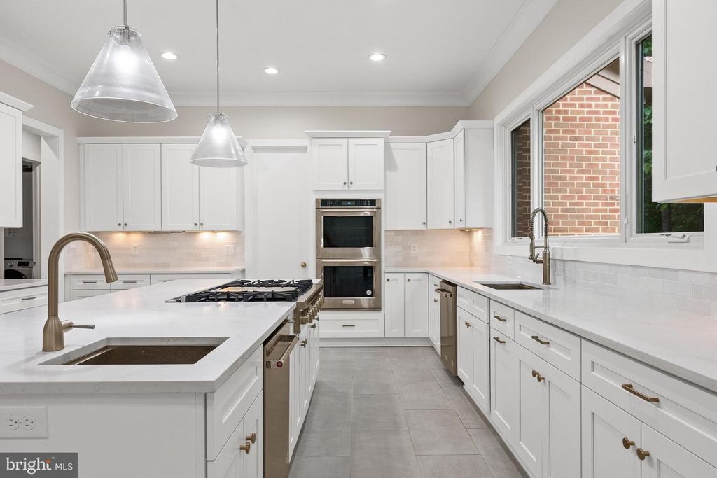 Image 19 of property listing at 7003 FAWN TRAIL CT, Bethesda, MD 20817