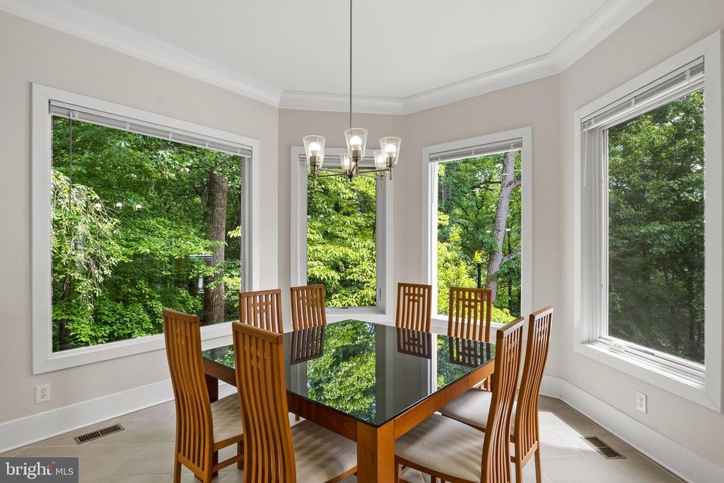 Image 23 of property listing at 7003 FAWN TRAIL CT, Bethesda, MD 20817