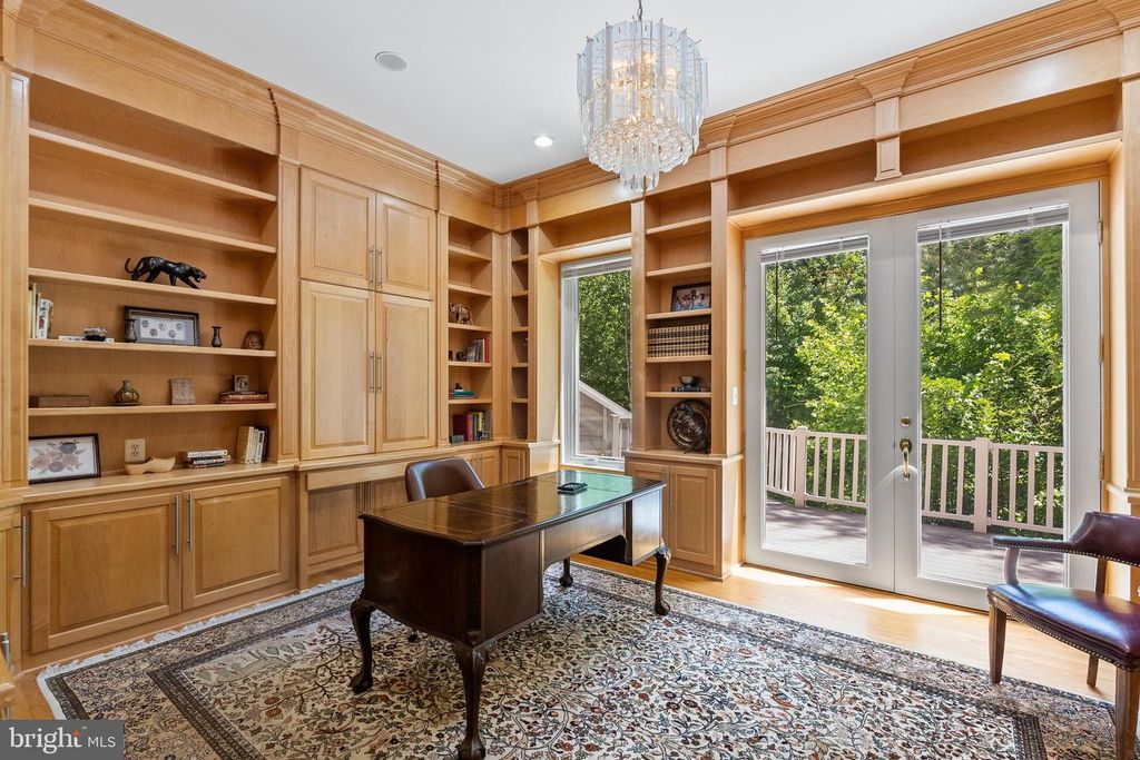 Image 25 of property listing at 7003 FAWN TRAIL CT, Bethesda, MD 20817