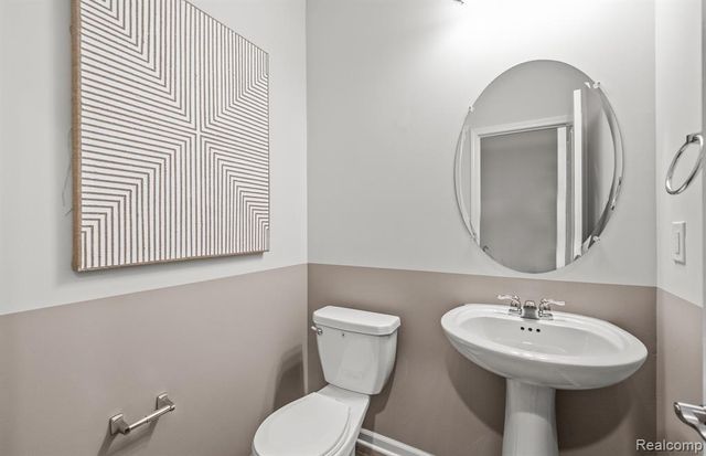 4147 Nottingham Circle, Clarkston, MI 48346