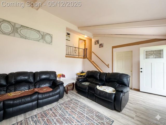 35960 Carlisle Street, Clinton Charter Township, MI 48035