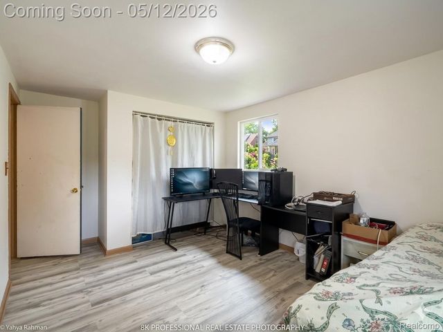 35960 Carlisle Street, Clinton Charter Township, MI 48035