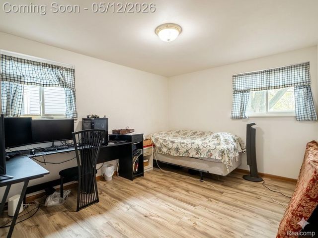 35960 Carlisle Street, Clinton Charter Township, MI 48035