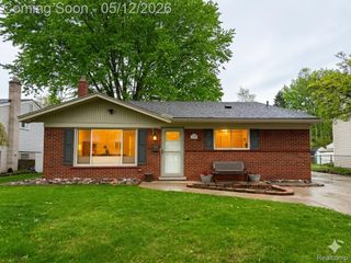35960 Carlisle Street, Clinton Charter Township, MI 48035