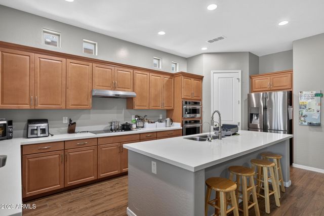 892 E HAMPTON Lane, Gilbert, AZ 85295