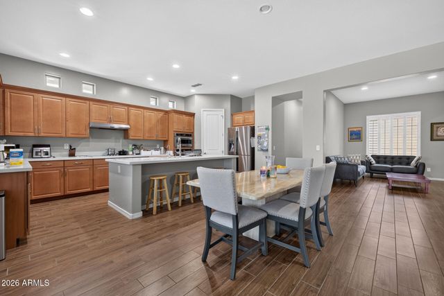 892 E HAMPTON Lane, Gilbert, AZ 85295